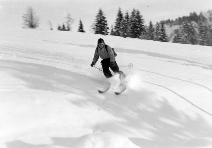 Kitzbühel, Hahnenkamm és a horogkereszt