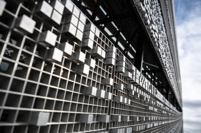 Sok kredencben lapulnak a most kiállított kerámiák