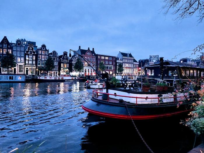 Nincs több hamburger reklám Amszterdamban