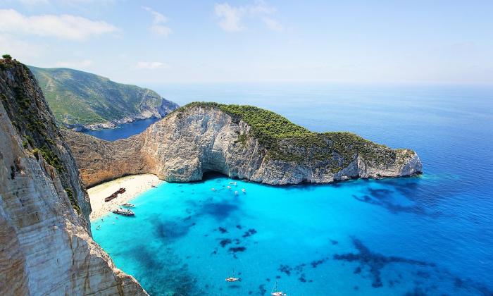 Görögország ismét bezárja leghíresebb strandját